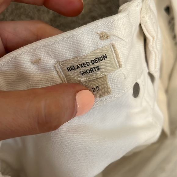 Madewell relaxed denim shorts in white - Picture 6 of 6
